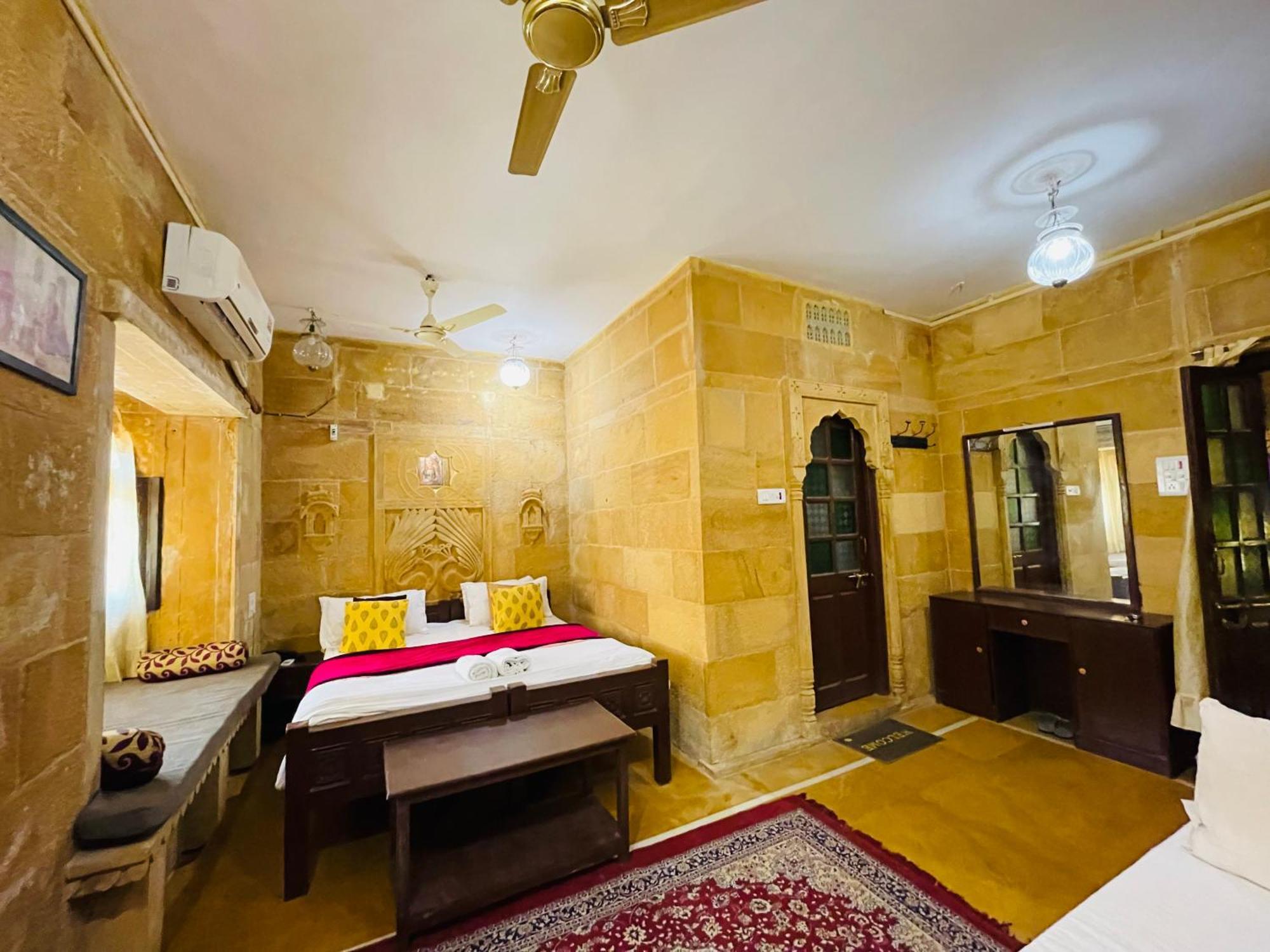 Hotel Nirmal Haveli Джайсалмер Экстерьер фото
