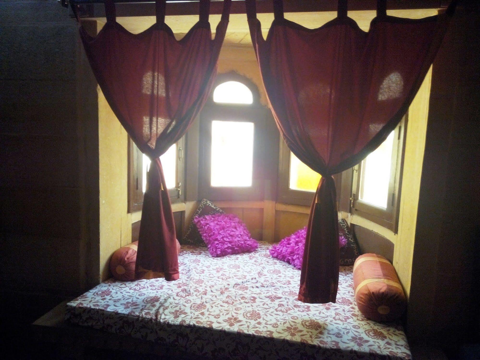 Hotel Nirmal Haveli Джайсалмер Экстерьер фото