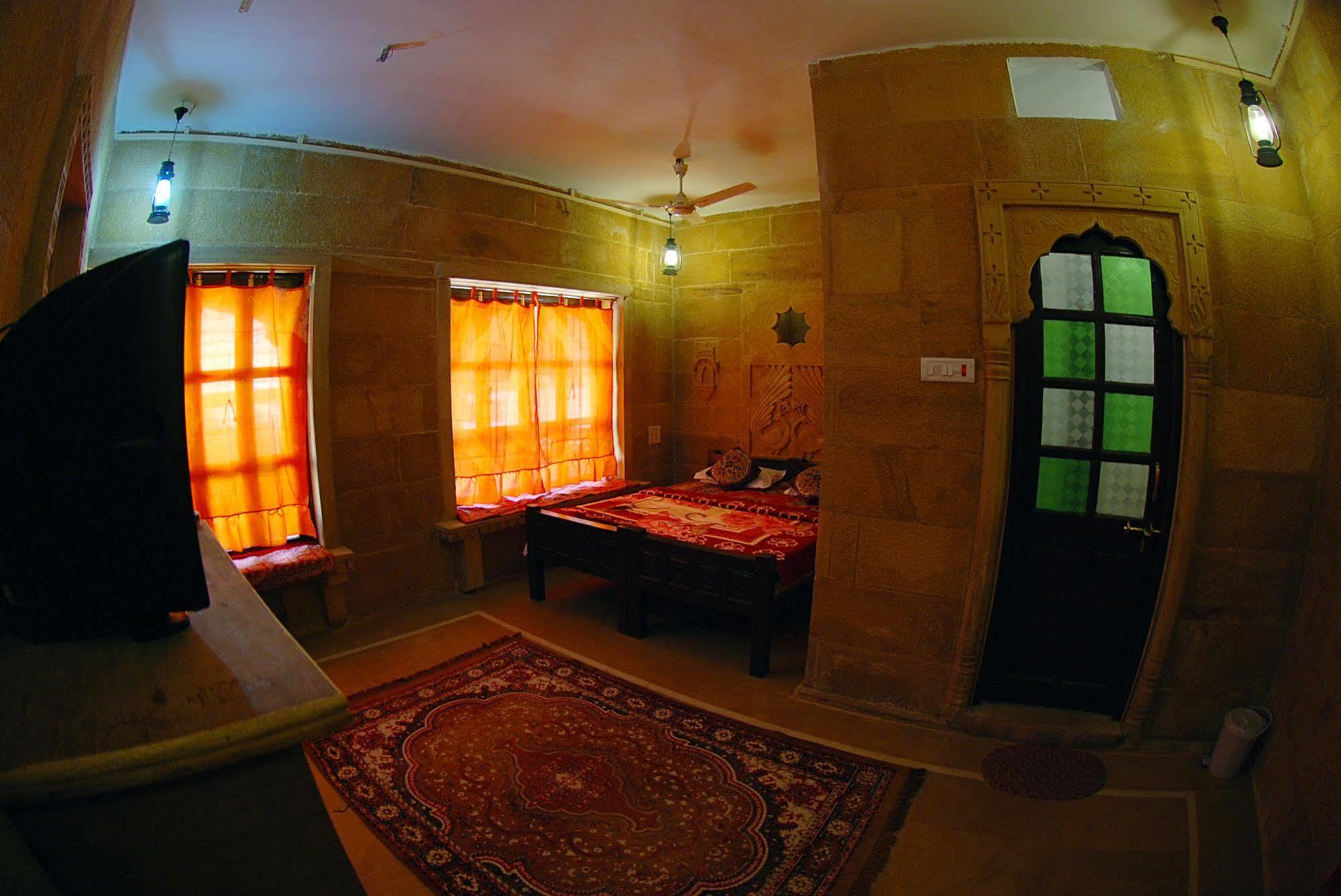 Hotel Nirmal Haveli Джайсалмер Экстерьер фото